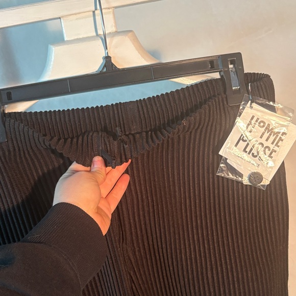 Issey Miyake Homme Plissé Black Ribbed Trousers - Picture 4 of 8